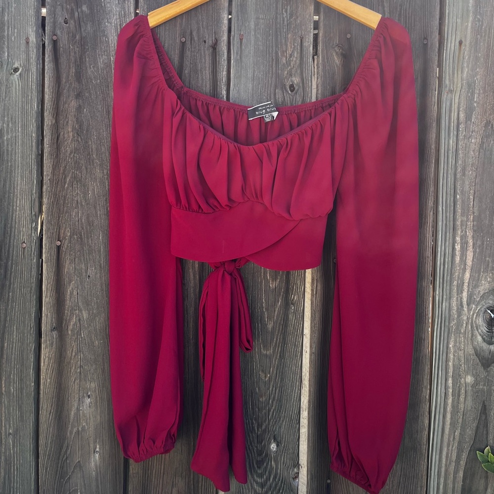 Long sleeve cropped blouse